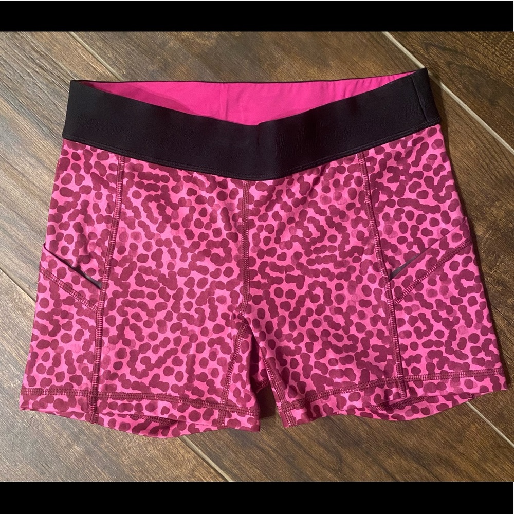 Lululemon 🍋 What the Sport Shorts, Size 6